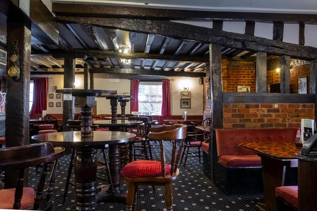 The Crown Hotel Alton (Hampshire) Exterior foto