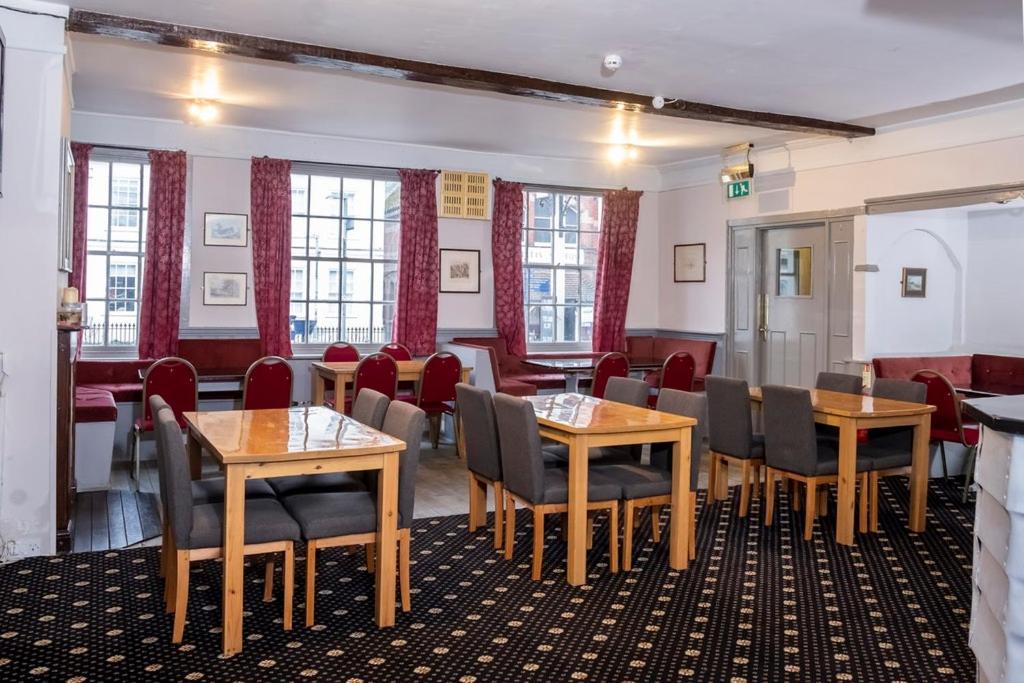 The Crown Hotel Alton (Hampshire) Exterior foto